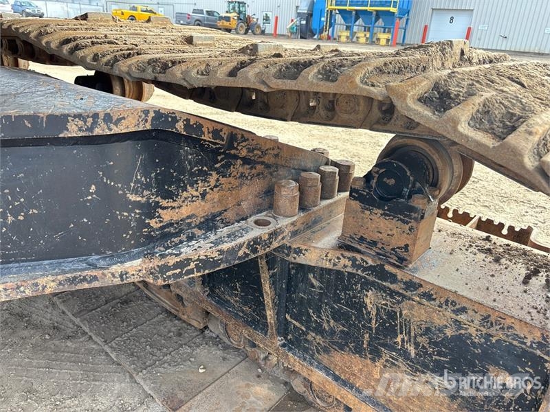 John Deere 450DLC Tracked Excavator حفارات زحافة