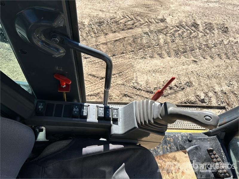 John Deere 450DLC VG Tracked Excavator Vikšriniai ekskavatoriai