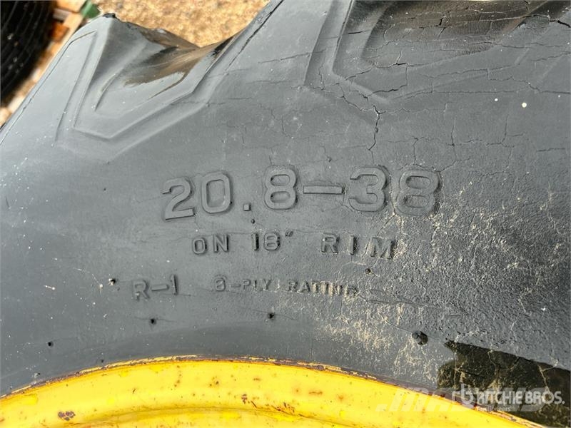 John Deere 4630 拖拉机/农用车