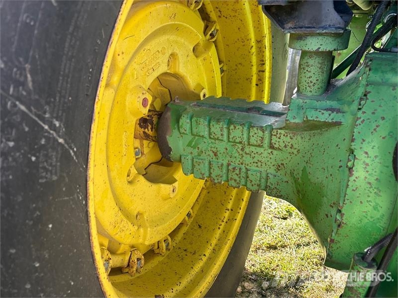 John Deere 4650 2WD Tractor الجرارات