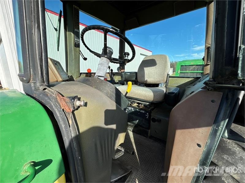 John Deere 4650 2WD Tractor الجرارات