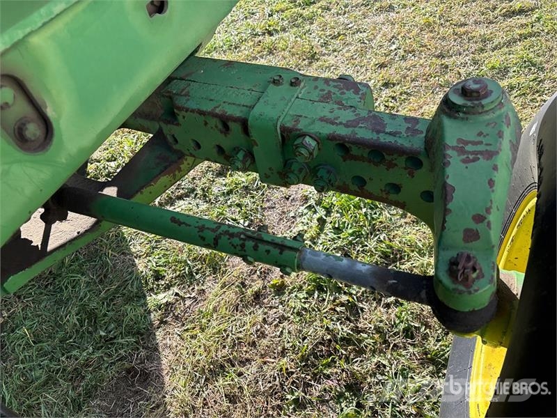 John Deere 4650 2WD Tractor الجرارات