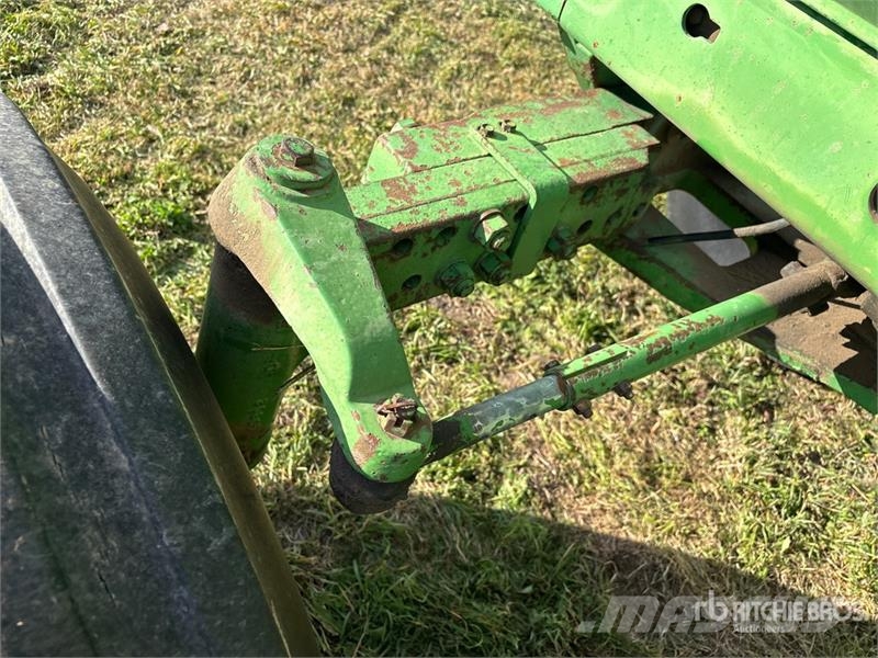 John Deere 4650 2WD Tractor الجرارات
