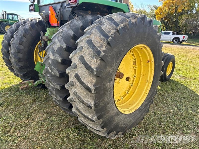 John Deere 4650 2WD Tractor الجرارات