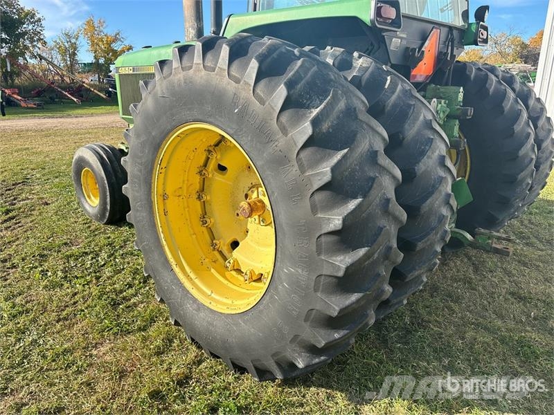 John Deere 4650 2WD Tractor Трактори