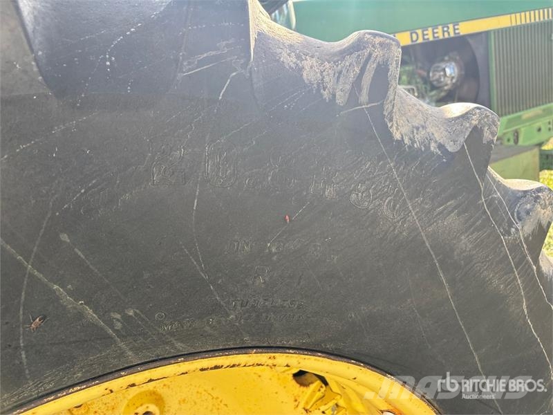 John Deere 4650 2WD Tractor الجرارات