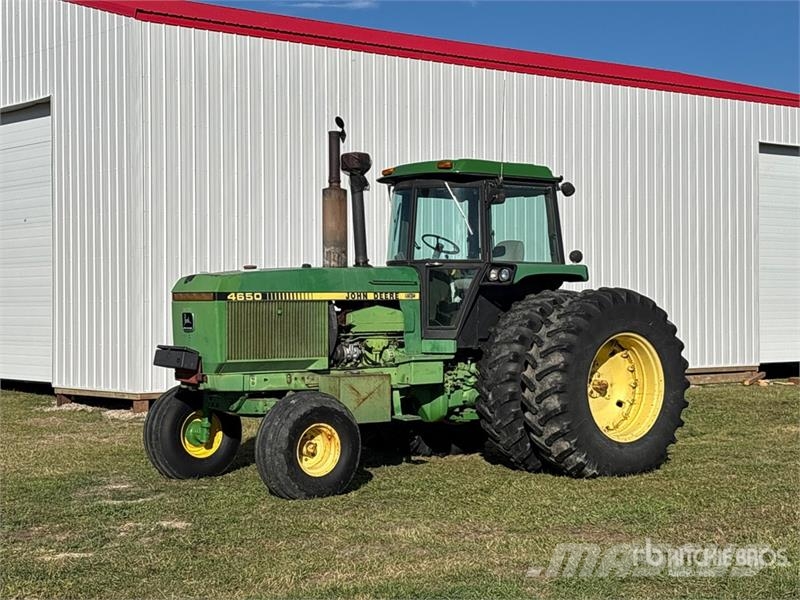 John Deere 4650 2WD Tractor الجرارات