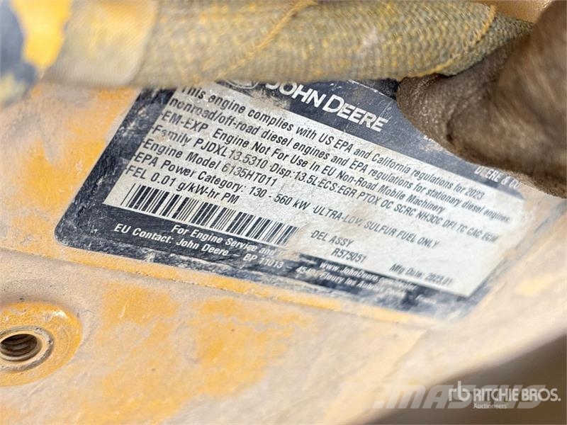 John Deere 470 P-Tier Paletli ekskavatörler