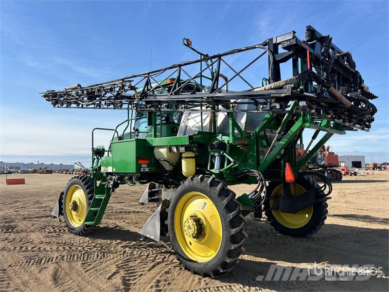 John Deere 4700 Itsekulkevat ruiskut