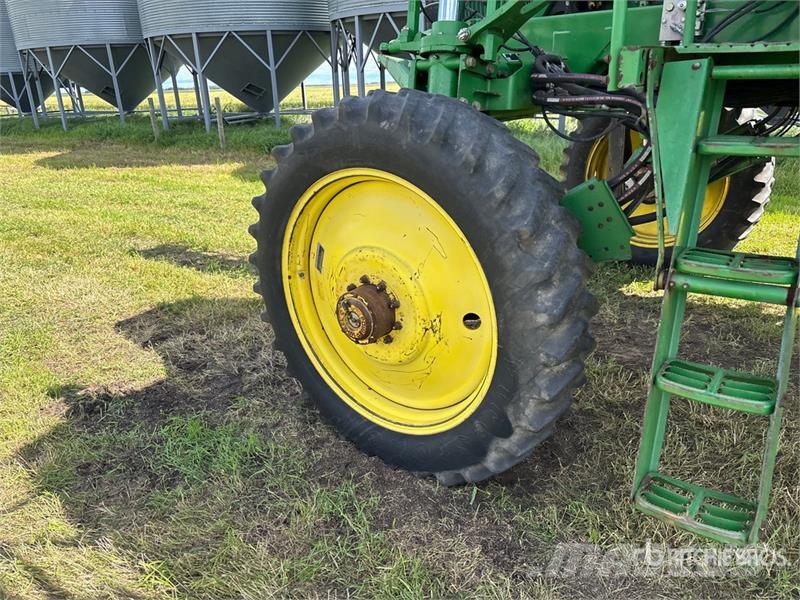 John Deere 4700 Selbstfahrende Sprühgeräte