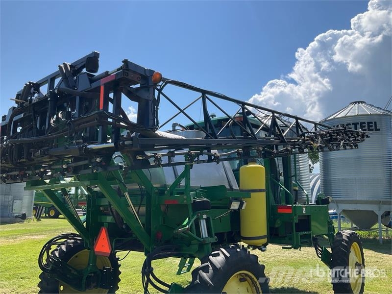 John Deere 4700 Kendinden tahrikli pülverizatörler