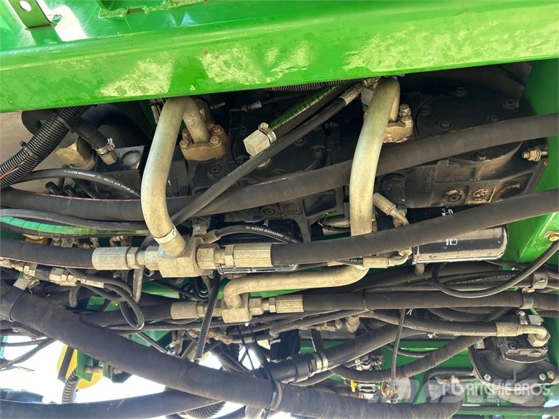 John Deere 4700 Itsekulkevat ruiskut