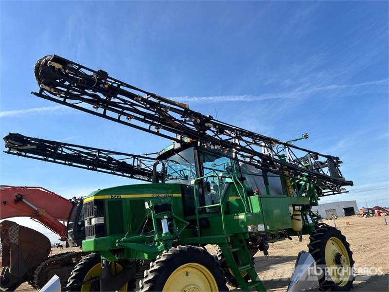 John Deere 4700 Itsekulkevat ruiskut