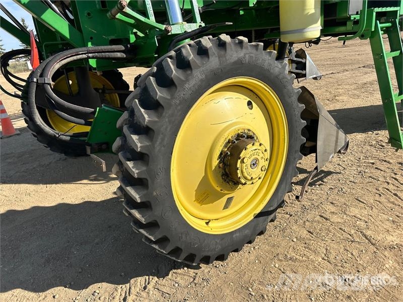John Deere 4700 Itsekulkevat ruiskut