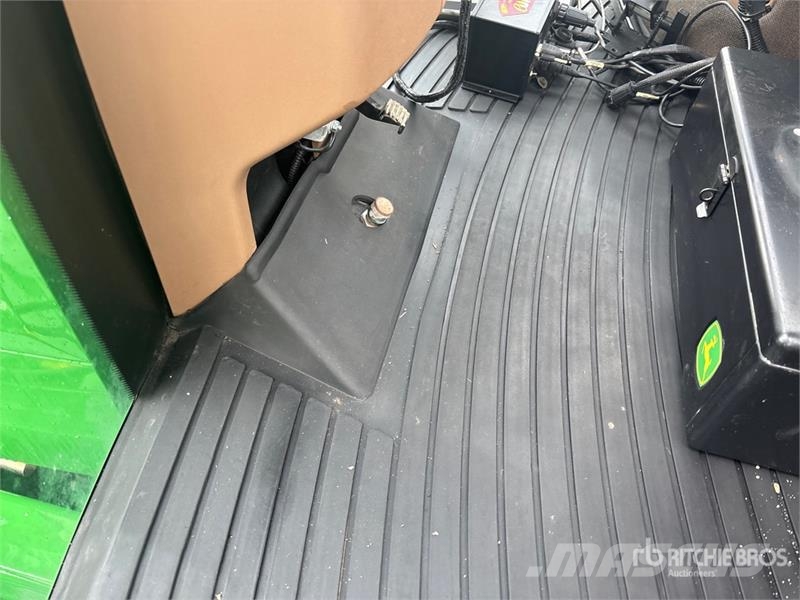 John Deere 4700 Kendinden tahrikli pülverizatörler