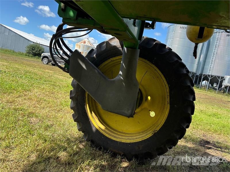 John Deere 4700 Selbstfahrende Sprühgeräte