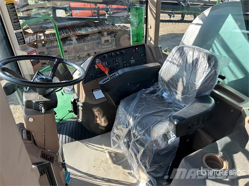 John Deere 4700 Itsekulkevat ruiskut