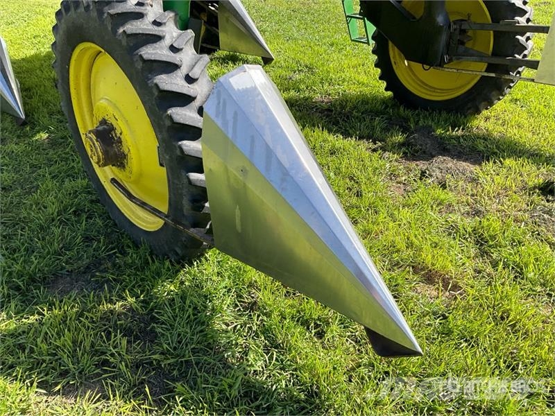 John Deere 4700 Selbstfahrende Sprühgeräte