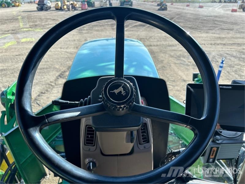 John Deere 4700 Itsekulkevat ruiskut