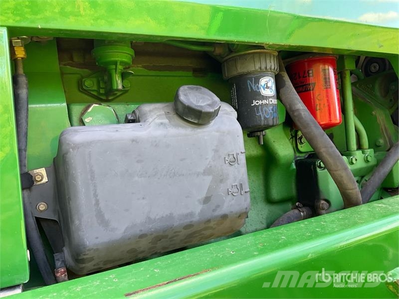 John Deere 4700 Selbstfahrende Sprühgeräte