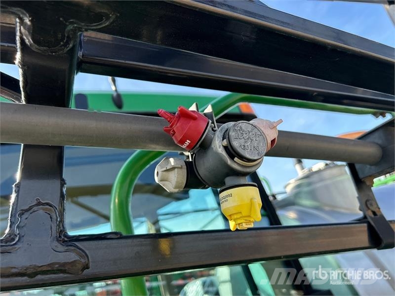 John Deere 4700 Itsekulkevat ruiskut
