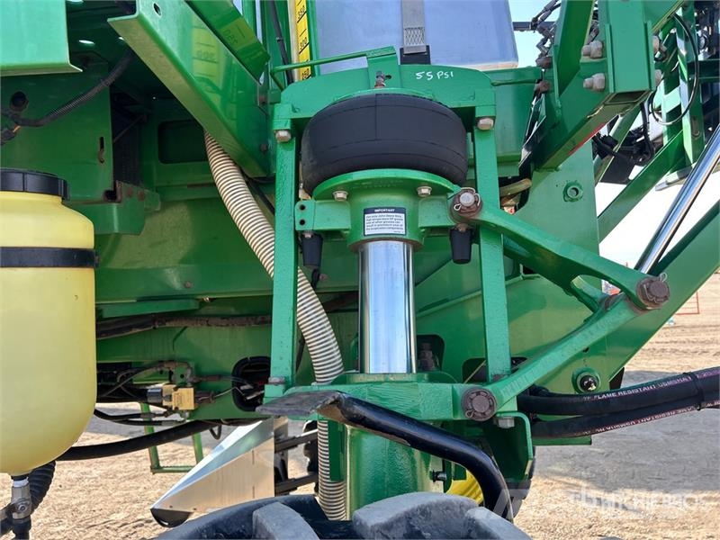 John Deere 4700 Itsekulkevat ruiskut