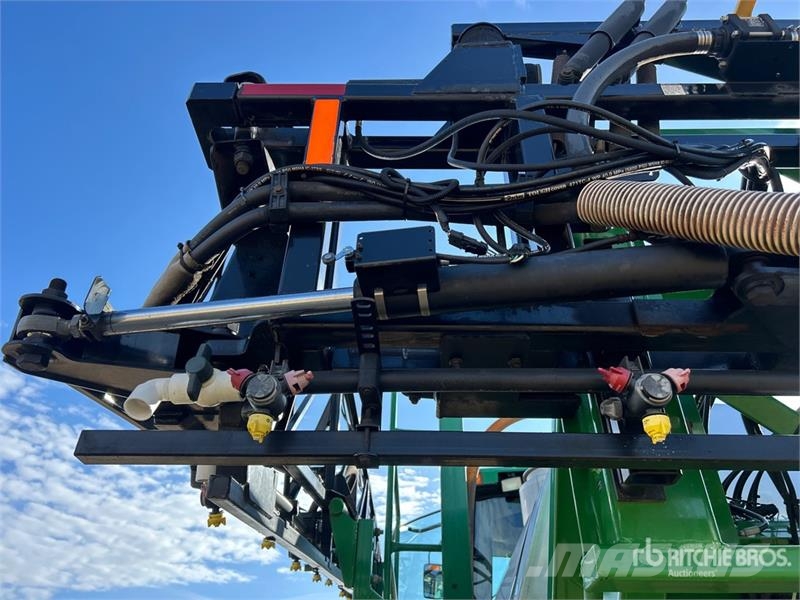 John Deere 4700 Itsekulkevat ruiskut