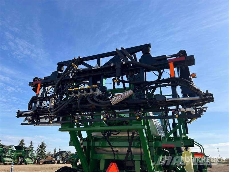 John Deere 4700 Itsekulkevat ruiskut