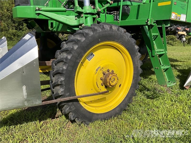 John Deere 4700 Selbstfahrende Sprühgeräte