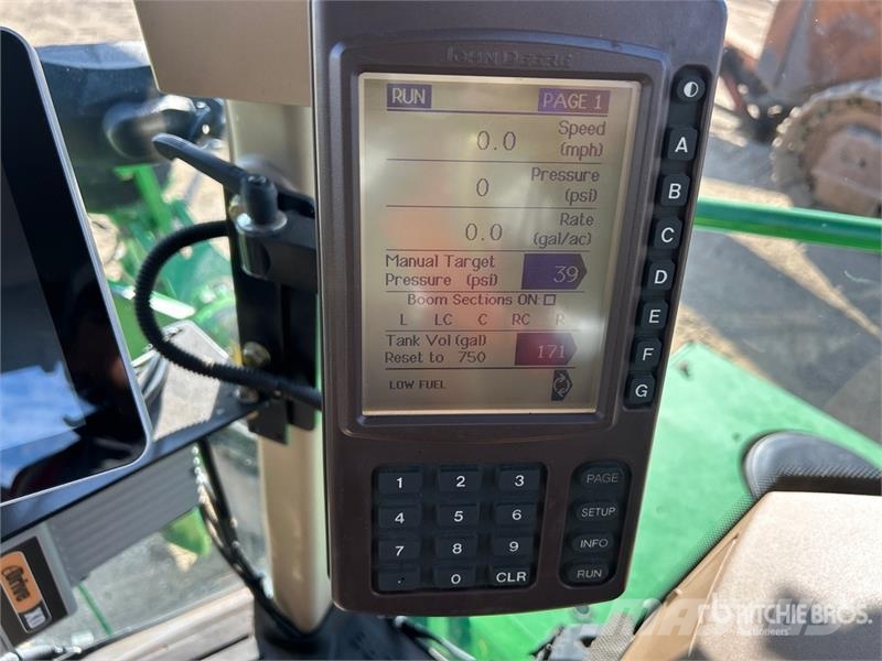 John Deere 4700 Itsekulkevat ruiskut