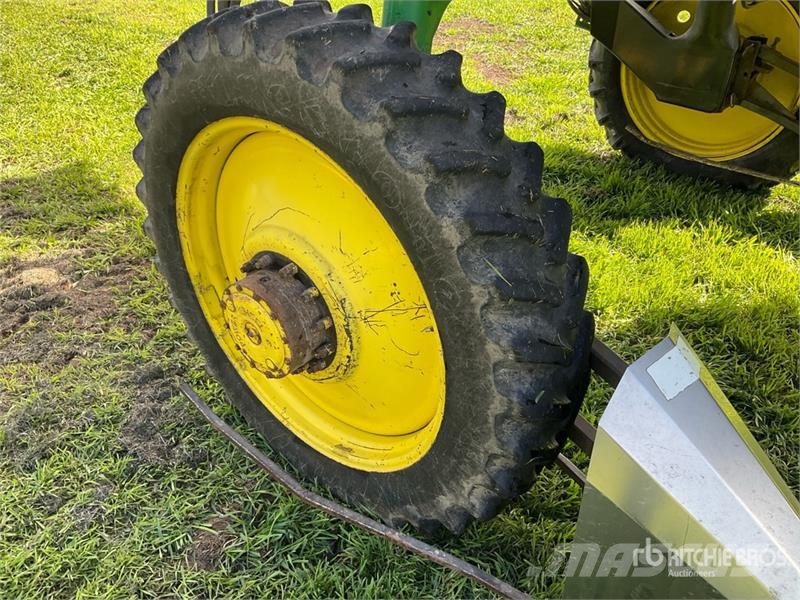 John Deere 4700 Selbstfahrende Sprühgeräte