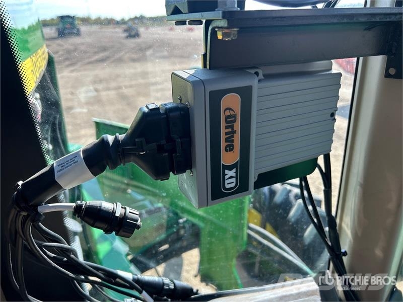 John Deere 4700 Itsekulkevat ruiskut