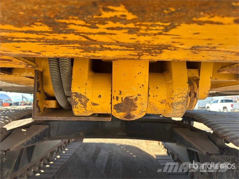 John Deere 470GLC VG Tracked Excavator حفارات زحافة