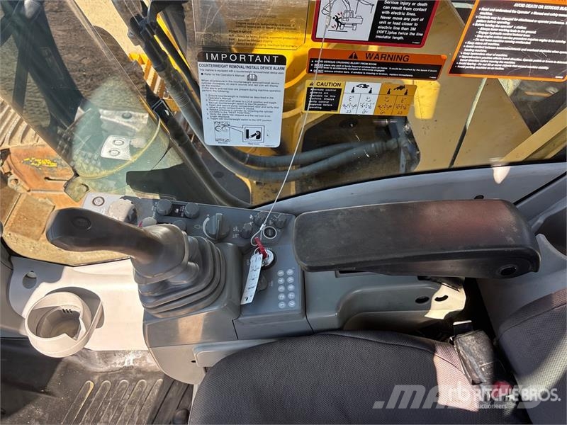 John Deere 470GLC VG Tracked Excavator حفارات زحافة