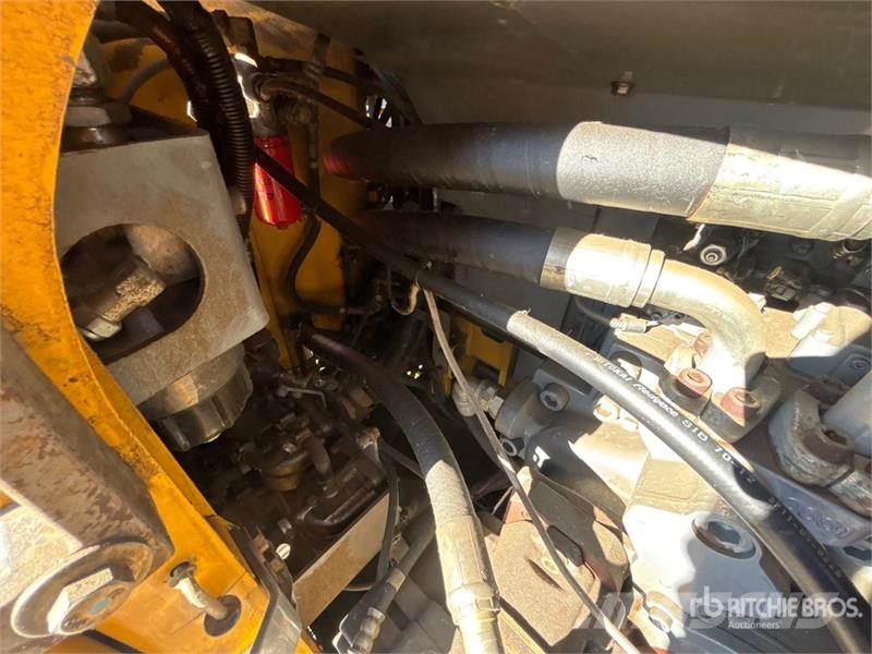 John Deere 470GLC VG Tracked Excavator حفارات زحافة