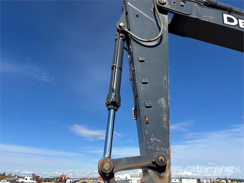 John Deere 470GLC VG Tracked Excavator حفارات زحافة
