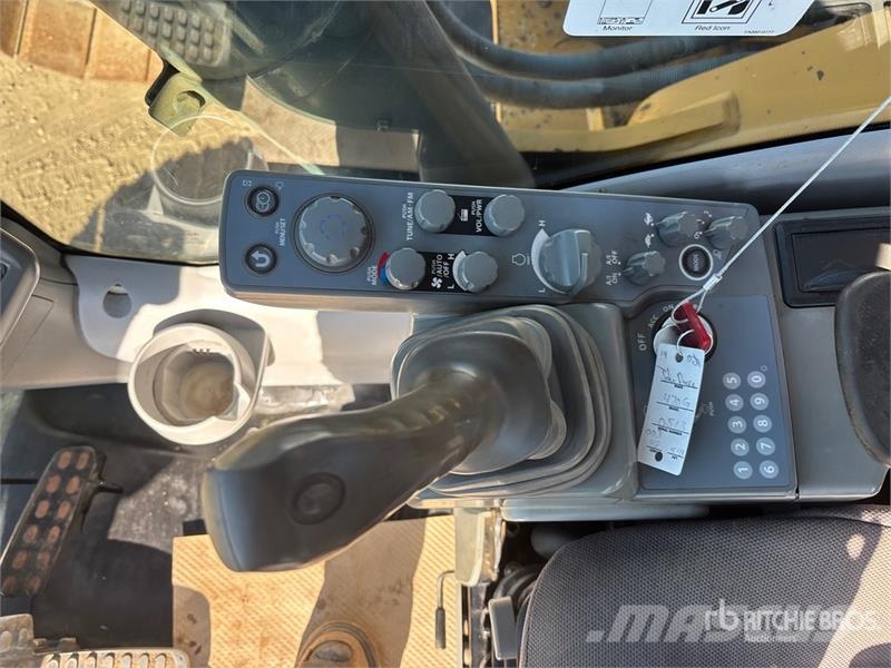 John Deere 470GLC VG Tracked Excavator حفارات زحافة
