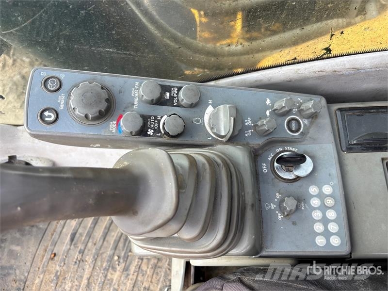 John Deere 470GLC VG Tracked Excavator Telakaivukoneet
