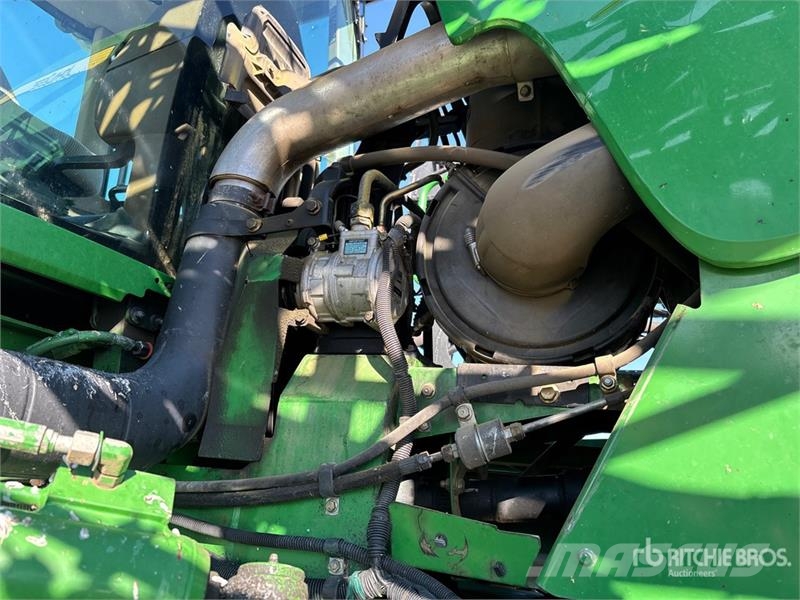 John Deere 4730 Itsekulkevat ruiskut