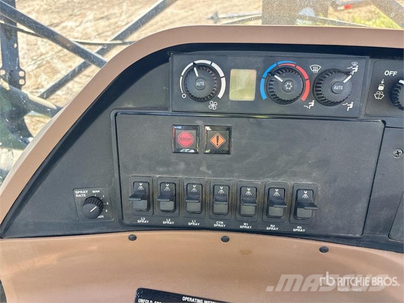 John Deere 4730 Itsekulkevat ruiskut