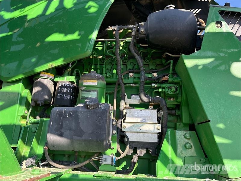 John Deere 4730 Itsekulkevat ruiskut
