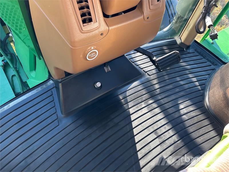 John Deere 4730 رشاشات ذاتية الحركة