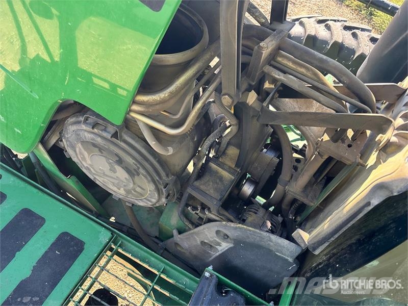 John Deere 4730 Itsekulkevat ruiskut