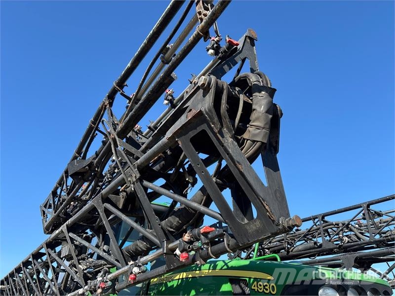 John Deere 4730 Itsekulkevat ruiskut