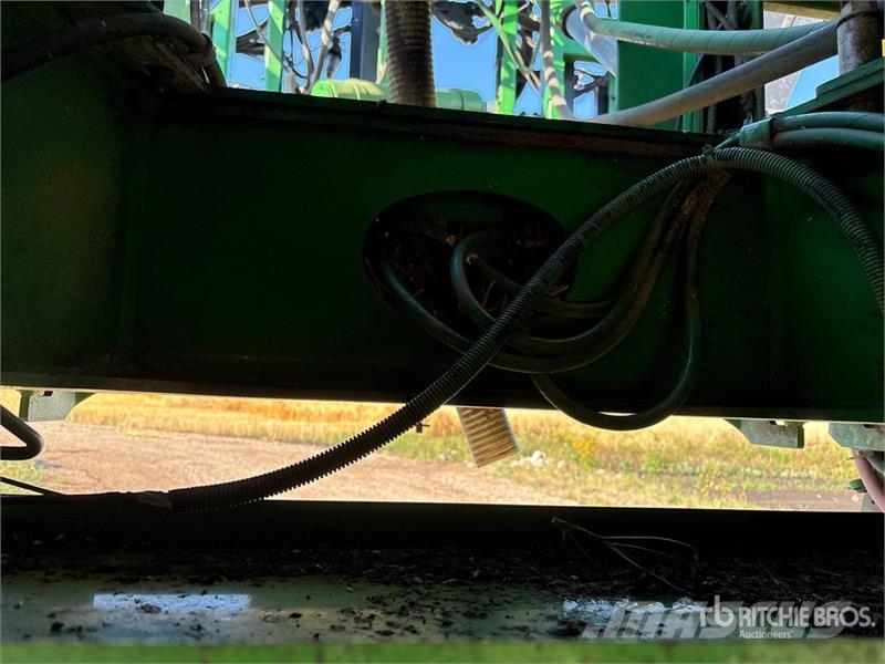 John Deere 4730 Itsekulkevat ruiskut
