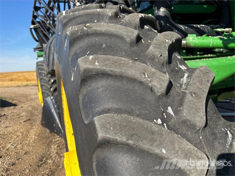 John Deere 4730 Itsekulkevat ruiskut