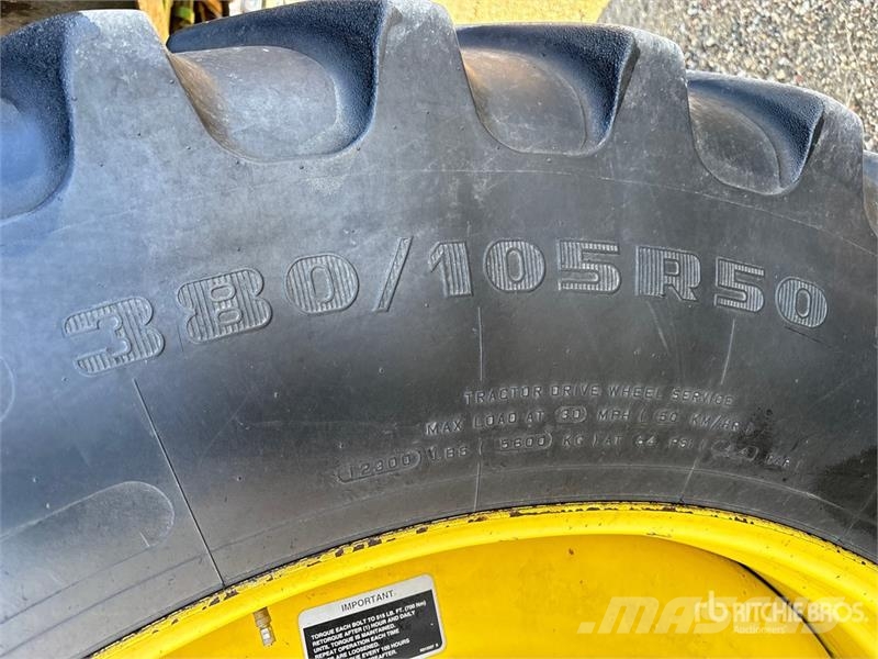 John Deere 4730 Itsekulkevat ruiskut