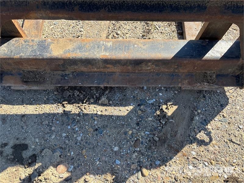 John Deere 48 in Skid Steer Forks Gabeln