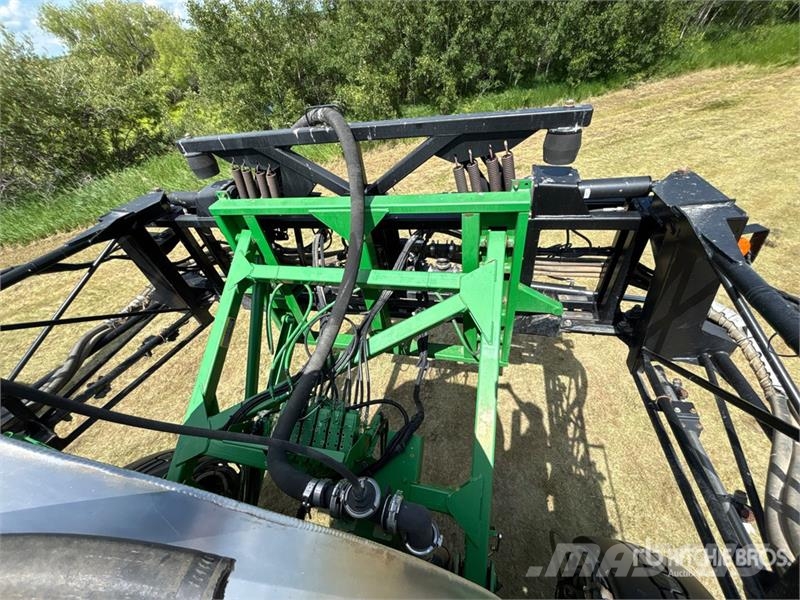 John Deere 4830 Iseliikuvad pritsid