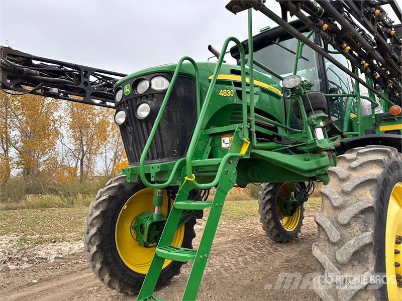 John Deere 4830 Selbstfahrende Sprühgeräte